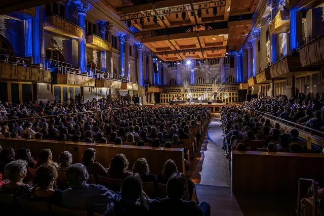 Visão da Sala São Paulo com plateia cheia